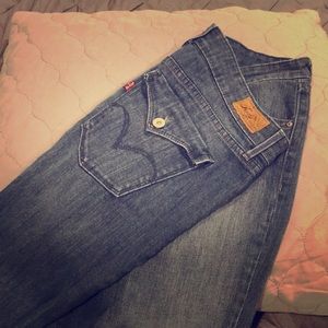 Levi’s Women’s Demi Curve Jeans